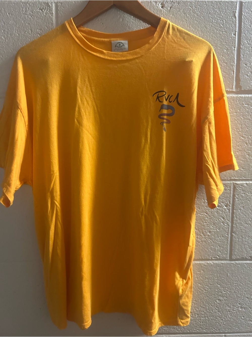 RVCA X Rose Machado collab men's medium t-shirt
